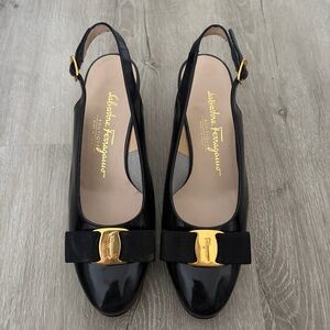 Vintage Salvatore Ferragamo Vara Iconic Bow Slingback Shoes